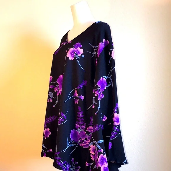 Jaclyn Smith 3X Black Floral Blouse, Bell Sleeves - Picture 4 of 9